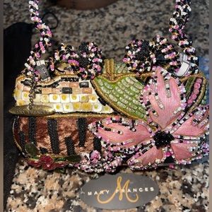 Mary Frances Beaded Embellished Hard Case Rare & Very Unique Floral Purse